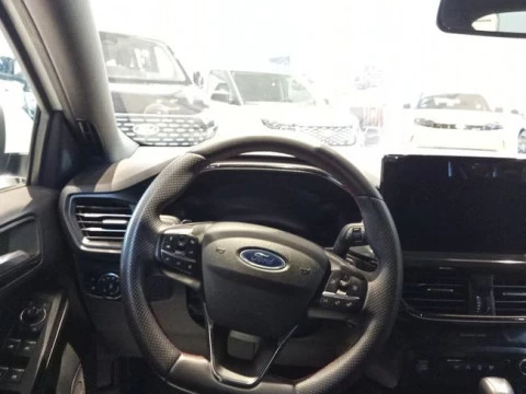 Ford Focus 1.0 Ecoboost MHEV 114kW ST-Line X Auto