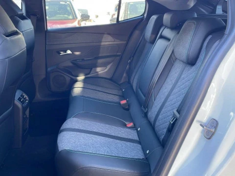 Peugeot 408 408 Allure Puretech 130 EAT8