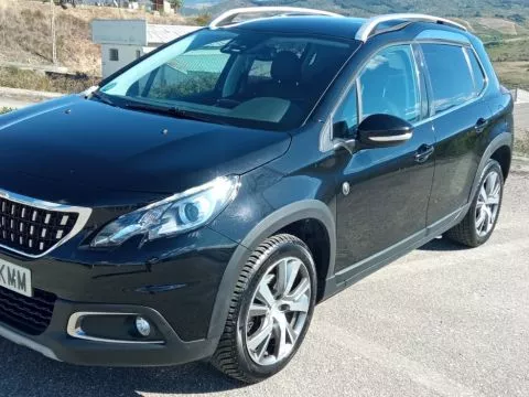 Peugeot 2008 Allure 1.6 BlueHDi 88KW (120CV) S&S Peugeot 2008 Allure 1.6 BlueHDi 88KW (120CV) S&S