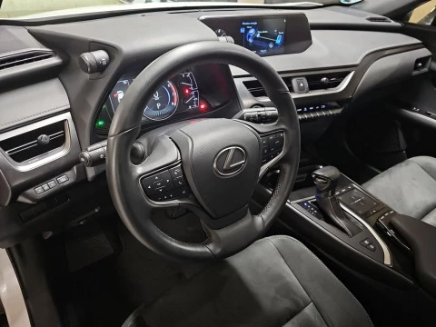 Lexus UX 2.0 250h Business