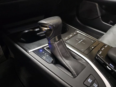 Lexus UX 2.0 250h Business