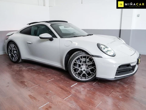 Porsche 911 CARRERA