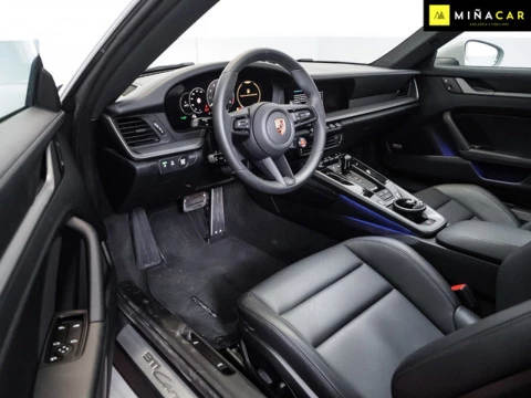 Porsche 911 CARRERA