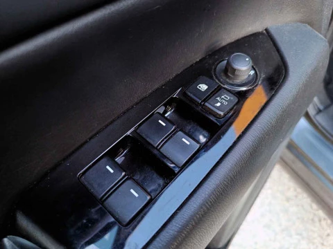 Mazda CX-5 (2022) SKYACTIV-G 2.0 121 KW (165 CV) MT 2WD NEWGROUND