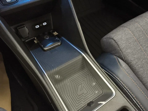 Renault 4 E-Tech   Techno autonomia confort 110kW