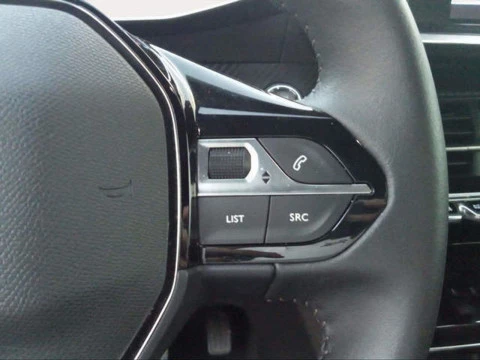 Peugeot 2008 Eléctrico Allure Pack 100 kW (136 CV)