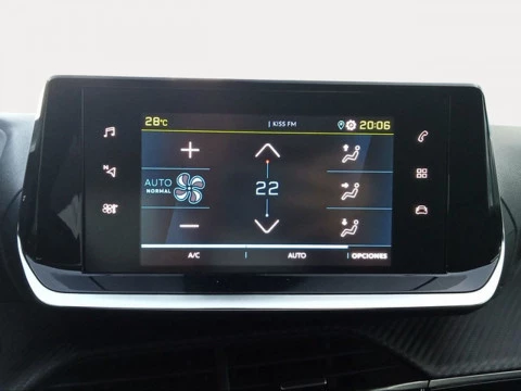 Peugeot 2008 Eléctrico Allure Pack 100 kW (136 CV)