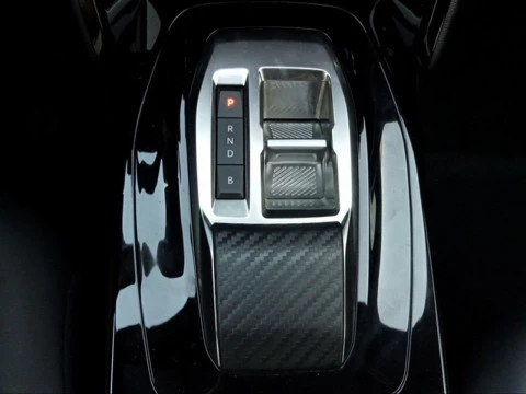 Peugeot 2008 Eléctrico Allure Pack 100 kW (136 CV)