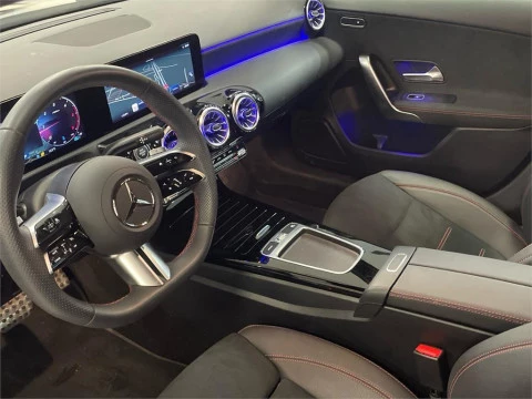 Mercedes-Benz Clase A 180 Sedán