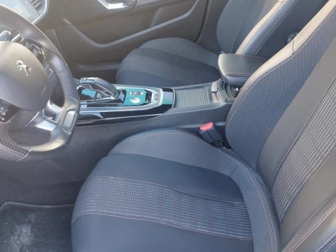 Peugeot 308 5P GT Line BlueHDi 130 S&S EAT8