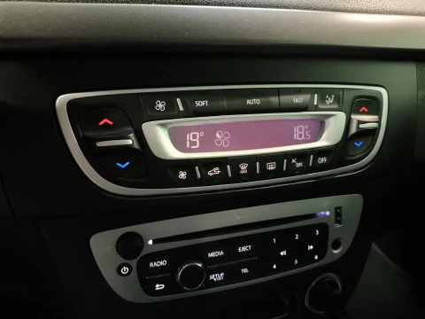 Renault Fluence 1.6 16v Limited 81 kW (110 CV)