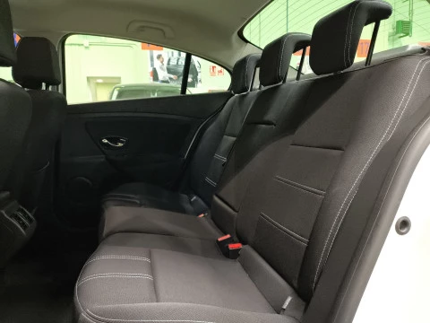 Renault Fluence 1.6 16v Limited 81 kW (110 CV)