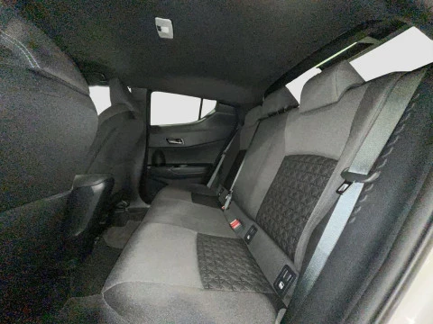 Toyota C-HR 1.8 180H ADVANCE