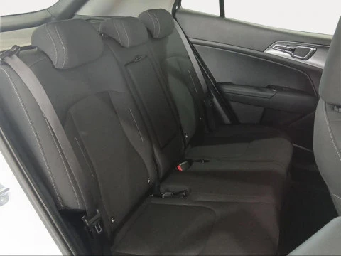 Kia Sportage 1.6 CRDi MHEV Business 4x2 DCT 100 kW (136 CV)