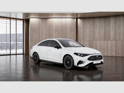 Mercedes-Benz CLA  180 con tecnologia hibrida