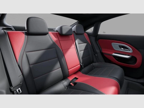 Mercedes-Benz CLA  180 con tecnologia hibrida