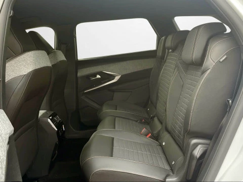 Peugeot e-5008 Allure Eléctrico 157kW