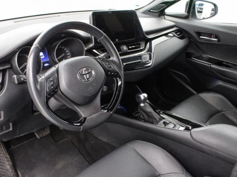 Toyota C-HR CH Toyota C-HR - MY22