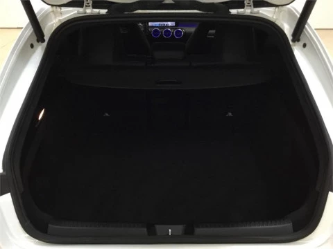 Mercedes-Benz CLA 200 D DCT Shooting Brake