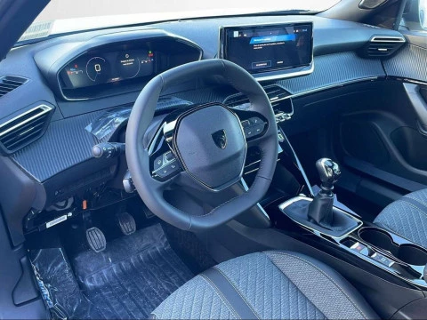 Peugeot 2008 Allure Puretech 100 S&S 6 Vel. MAN