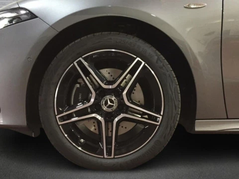 Mercedes-Benz Clase A  250 e Compacto