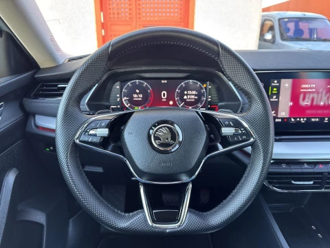 Skoda Octavia 1.5 TSI m-HEV Selection DSG 110 kW (150 CV)