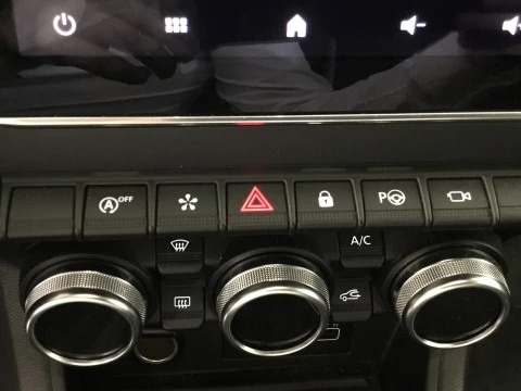 Renault Captur   TCe Techno 67kW