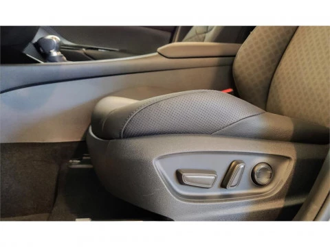 Toyota C-HR 5P DYNAMIC PLUS 180H e-CVT