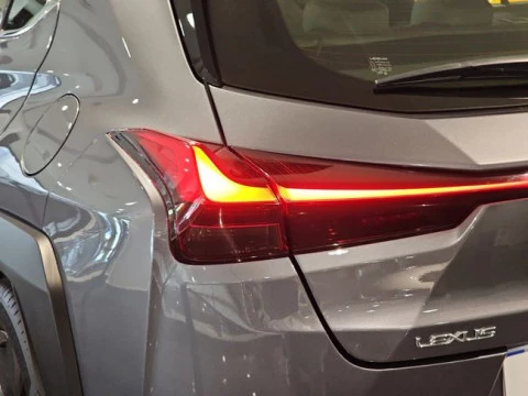 Lexus UX 2.0 250h Business