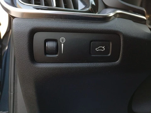 Volvo V60 2.0 D3 Momentum Pro Auto