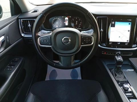 Volvo V60 2.0 D3 Momentum Pro Auto