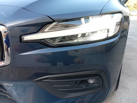 Volvo V60 2.0 D3 Momentum Pro Auto