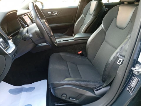 Volvo V60 2.0 D3 Momentum Pro Auto