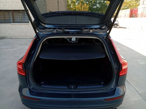 Volvo V60 2.0 D3 Momentum Pro Auto