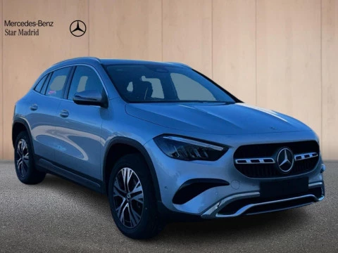 Mercedes-Benz GLA  250 e con tecnologia hibrida EQ