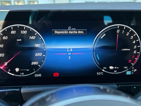 Mercedes-Benz GLA  250 e con tecnologia hibrida EQ