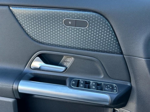 Mercedes-Benz GLA  250 e con tecnologia hibrida EQ