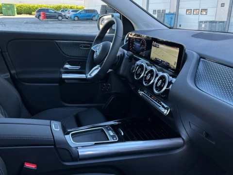 Mercedes-Benz GLA  250 e con tecnologia hibrida EQ