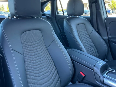 Mercedes-Benz GLA  250 e con tecnologia hibrida EQ