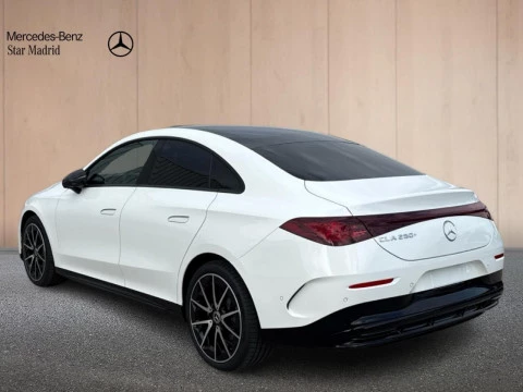 Mercedes-Benz CLA  250+ con tecnologia EQ