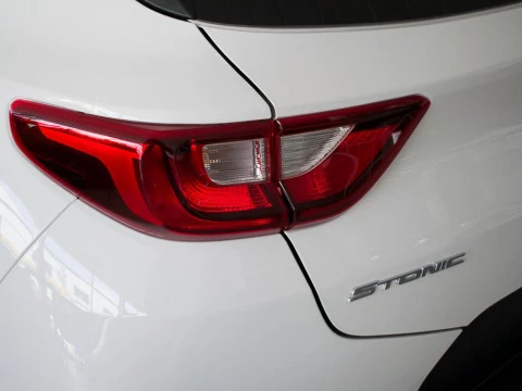 Kia Stonic 1.2 DPI CONCEPT ( MY22) (FLEXIPLAN)