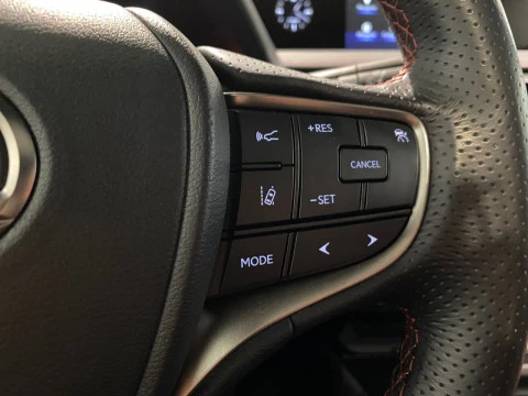 Lexus UX 2.0 250h F Sport