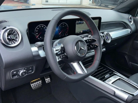 Mercedes-Benz GLB  200 d