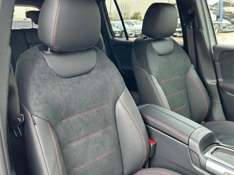 Mercedes-Benz GLB  200 d