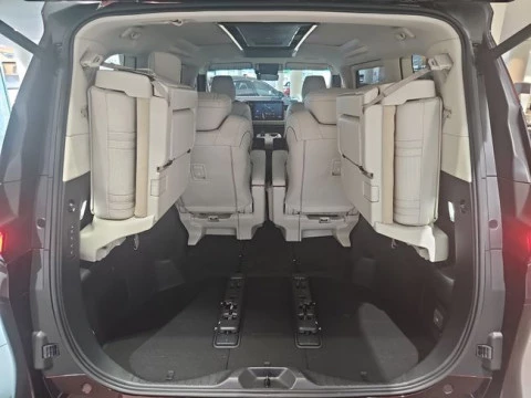 Lexus LM 350h Luxury Light Beige 6 plazas