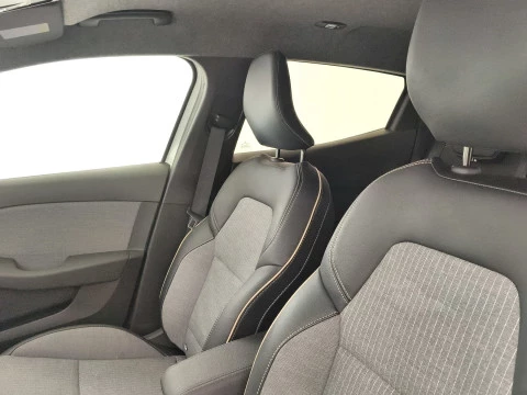 Renault Clio techno Eco-G 100cv (74kW)