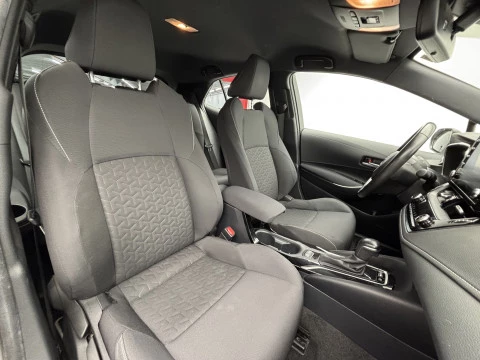 Toyota Corolla 1.8 125H ACTIVE TECH E-CVT