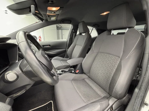 Toyota Corolla 1.8 125H ACTIVE TECH E-CVT