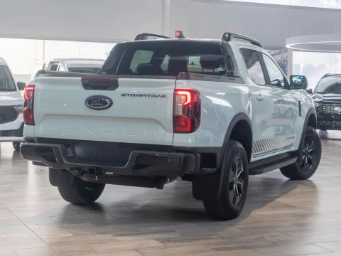 Ford Ranger 2.3 TIVCT PHEV e-AWD D Cab Stormtrak AT