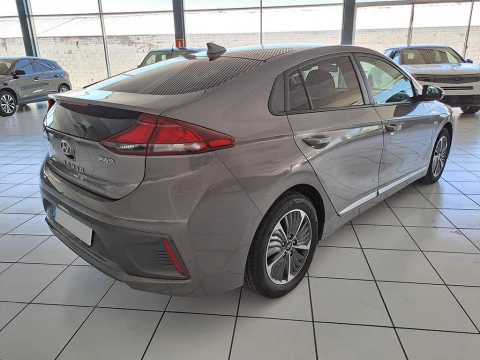 Hyundai IONIQ 1.6 GDI PHEV STYLE DCT 5P